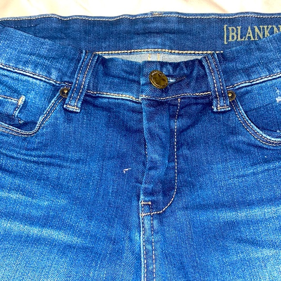 BLANK NYC size 26 Woman’s Jeans - Picture 2 of 6